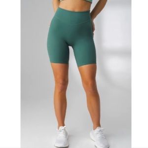 Balance Atheletica Vitality Cloud Biker Short Serpentine Small